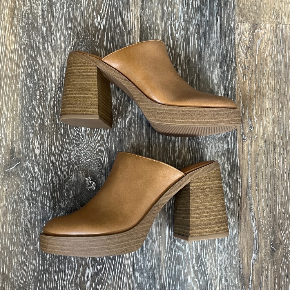Universal Thread Tan Platform Mules - Picture 2 of 6